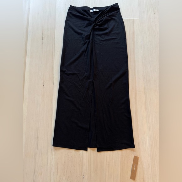 NEW Reformation Knot Skirt - Picture 1 of 3